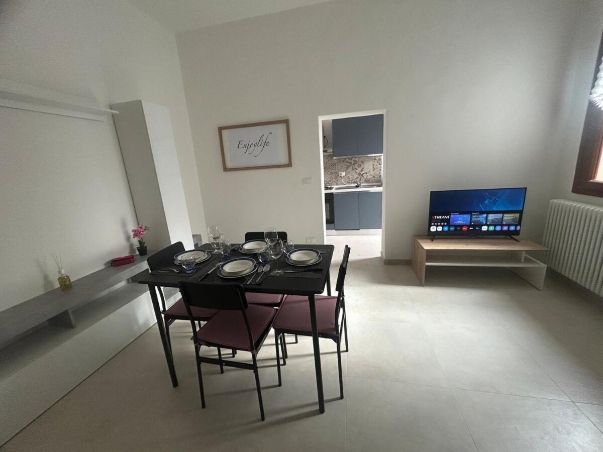 Carradori 2 Apartment-Historic Center-Autodromo Imola Buitenkant foto